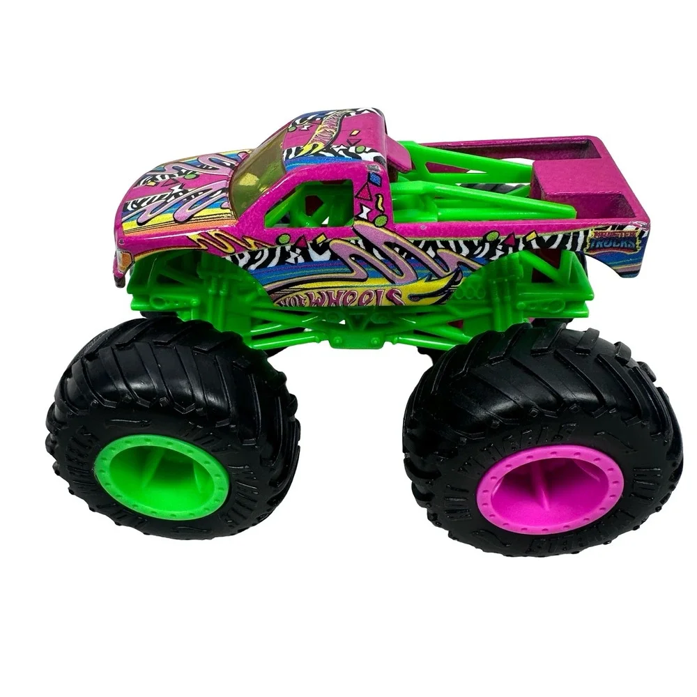 Hot Wheels Monster Truck‎ Torque Terror Purple Green Graffiti